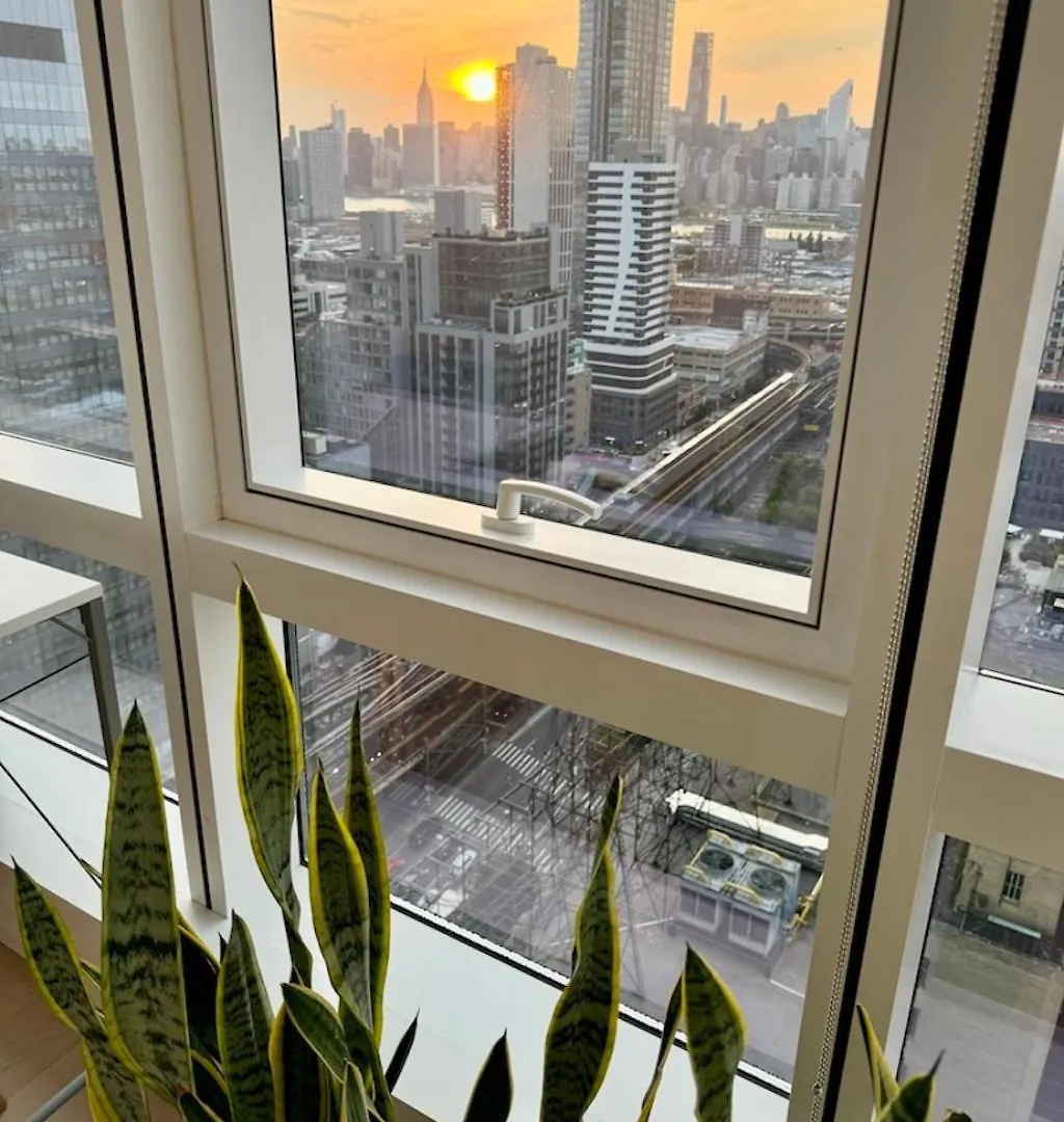 1 Stop To Midtown Amazing View Luxury High Rise Corner 1 Bedroom Apartment New York